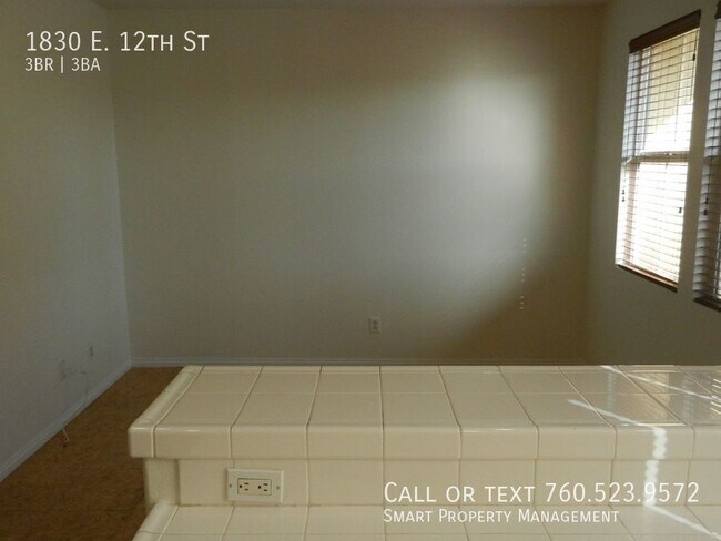 Building Photo - 1830 E 12th St
