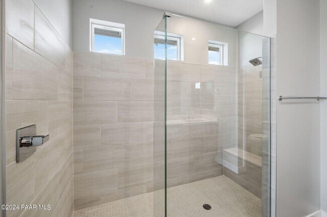 Building Photo - Beautiful Home in a Stunning 55+ Community...