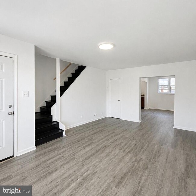 Building Photo - 1419 Lardner St