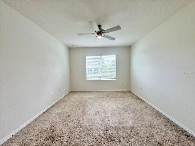 Building Photo - 632 Autumn Stream Dr