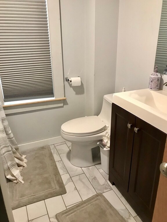 Building Photo - 79 Cushing St