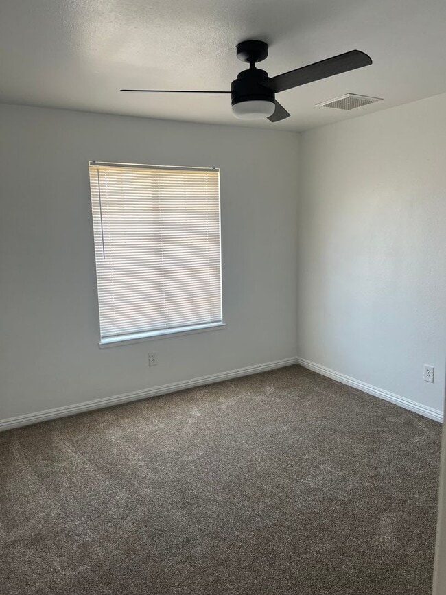 Building Photo - Rosedale Area House Ready to move in!!