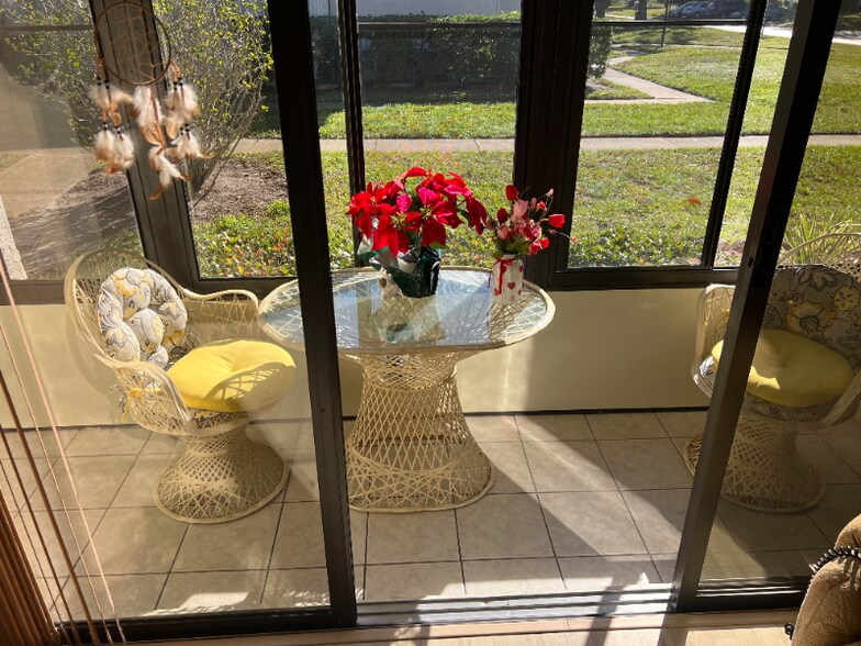 Building Photo - 2699 Pine Ridge Way E