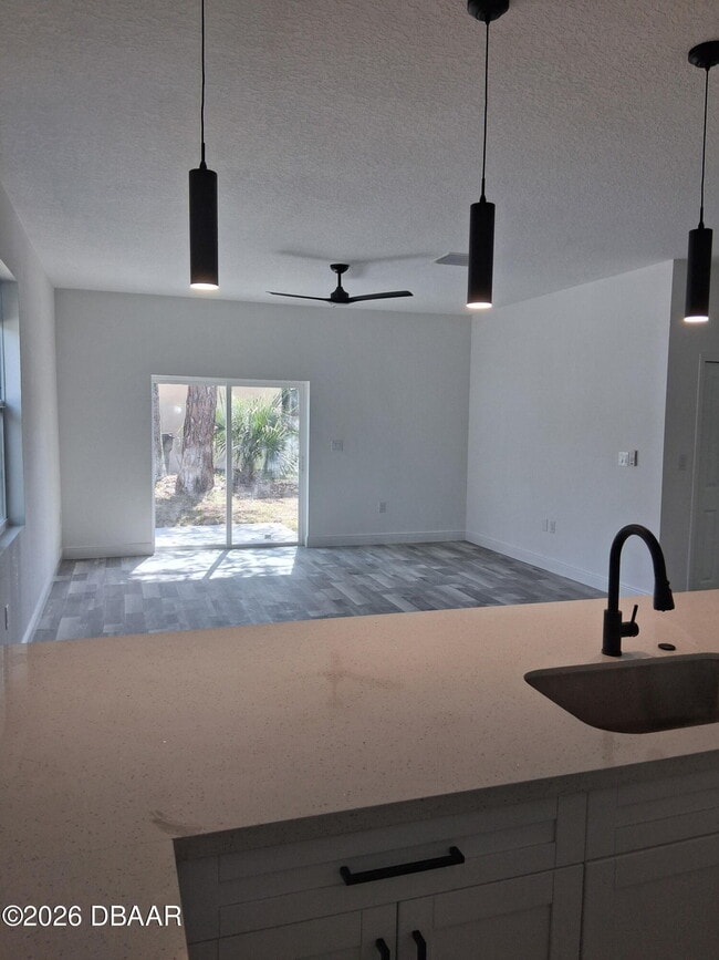 Building Photo - 1621 Illinois St