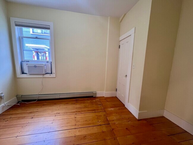 Building Photo - 188 Franklin St