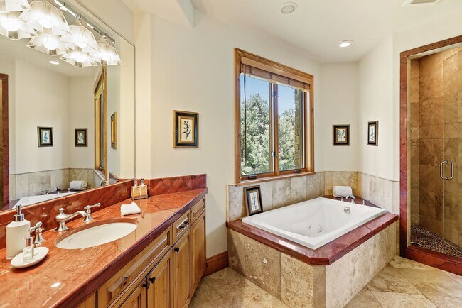 Building Photo - 121 Ridge Rd