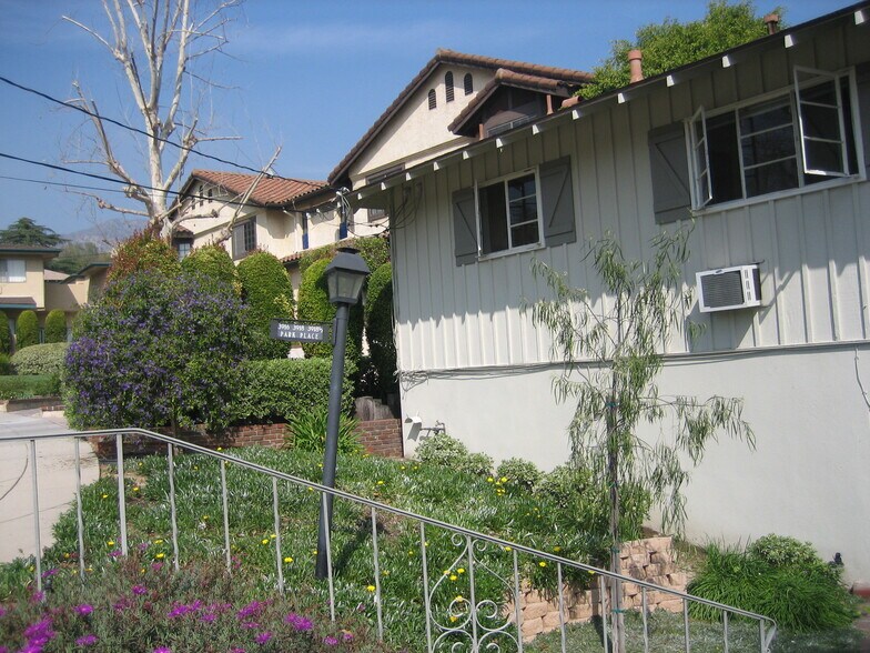 Front of triplex on Park Place - 3918 Park Pl