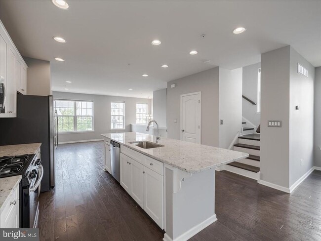 Building Photo - 2305 Maci's Cir