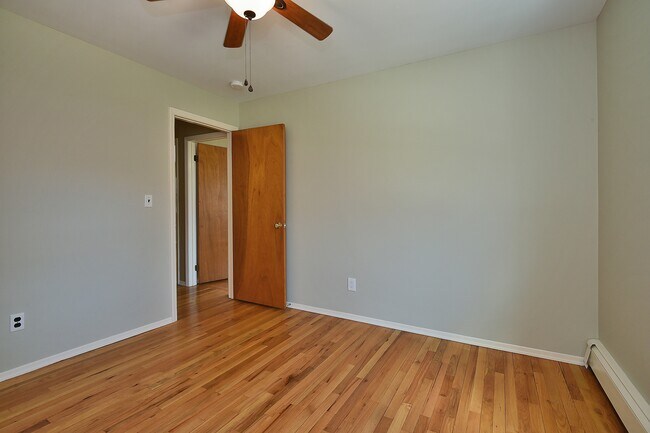 Building Photo - 276 5th Ave