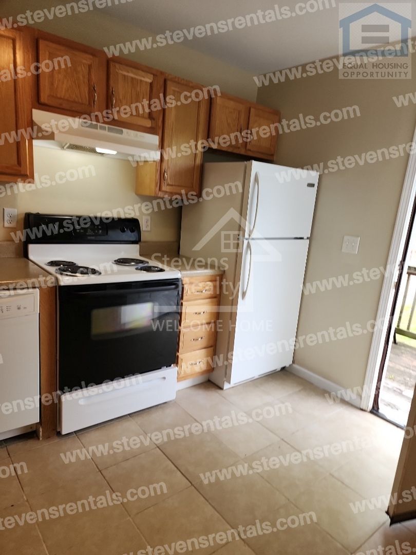 Building Photo - 1207 Holly Ave