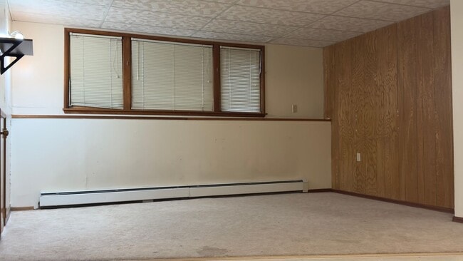 Building Photo - 186 Madcap Ln