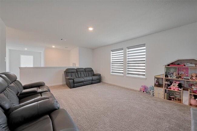 Building Photo - 21611 Shadowbrook Birch Dr
