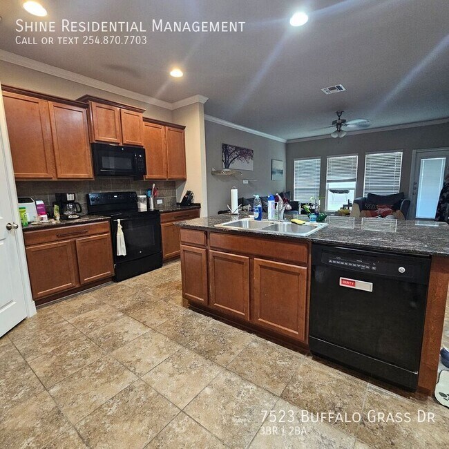 Building Photo - 7523 Buffalo Grass Dr