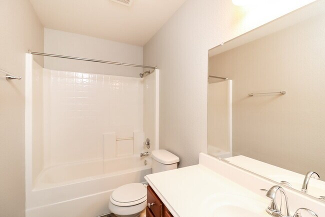 Building Photo - 5728 Imes Ln