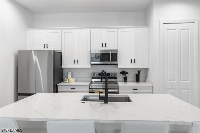 Building Photo - 551 97th Ave N