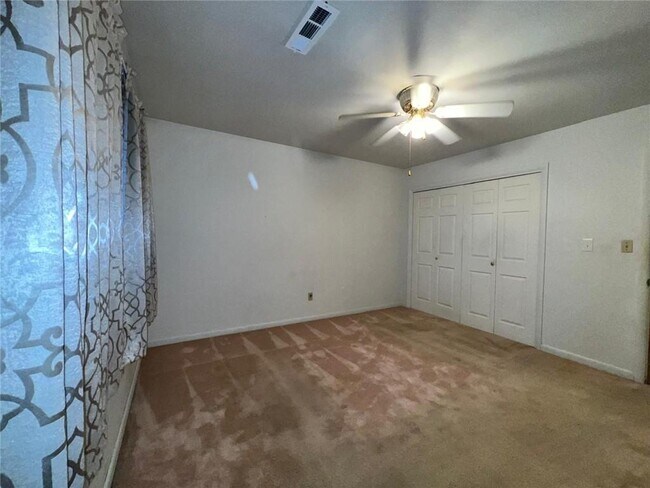 Building Photo - 1708 Theodore Dr