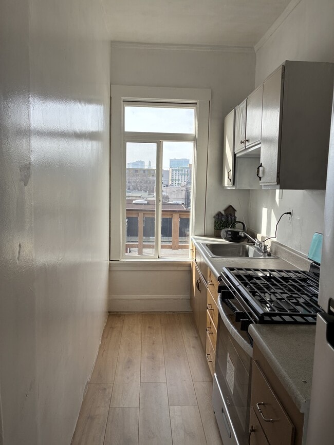 Building Photo - 2817 Telegraph Ave