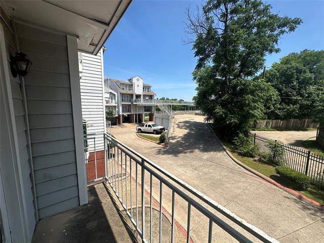 Building Photo - 9823 Summerwood Cir