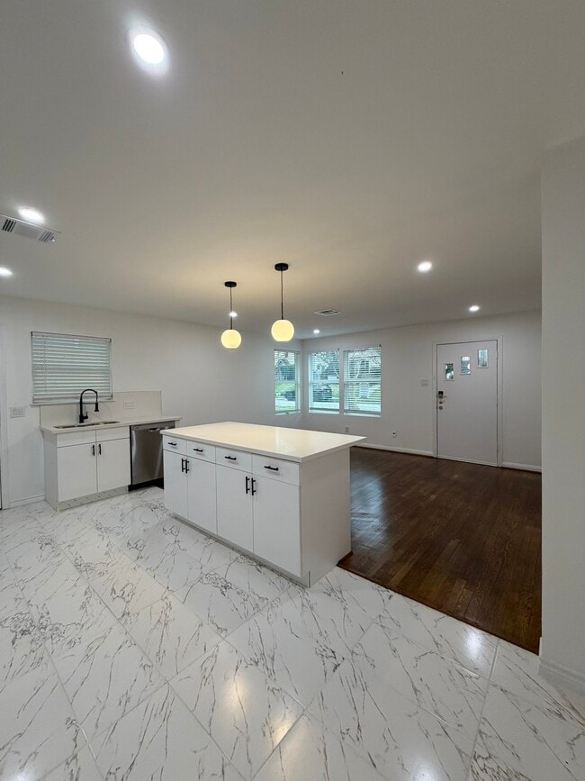 Building Photo - 1972 W McKinney St