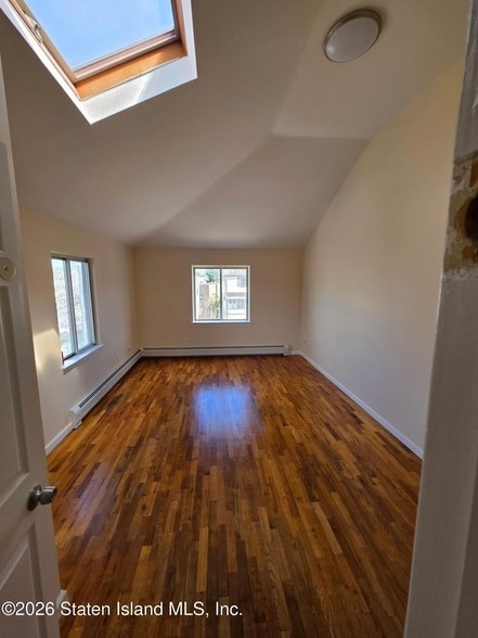 Building Photo - 1775 Richmond Ave