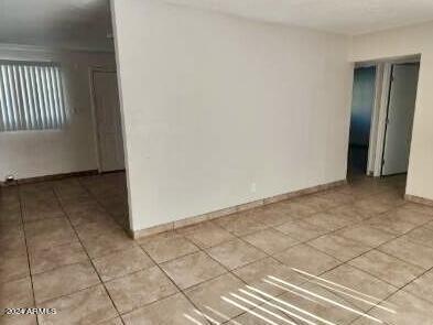 Building Photo - 2139 W Glenrosa Ave