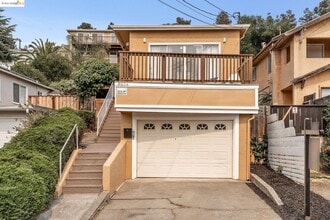 Building Photo - 9834 Lawlor St