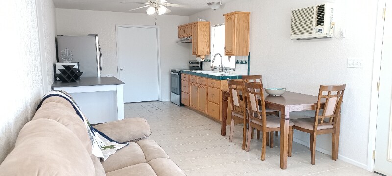 Building Photo - 13818 E 52nd St