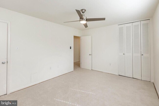 Building Photo - 10650 Weymouth St