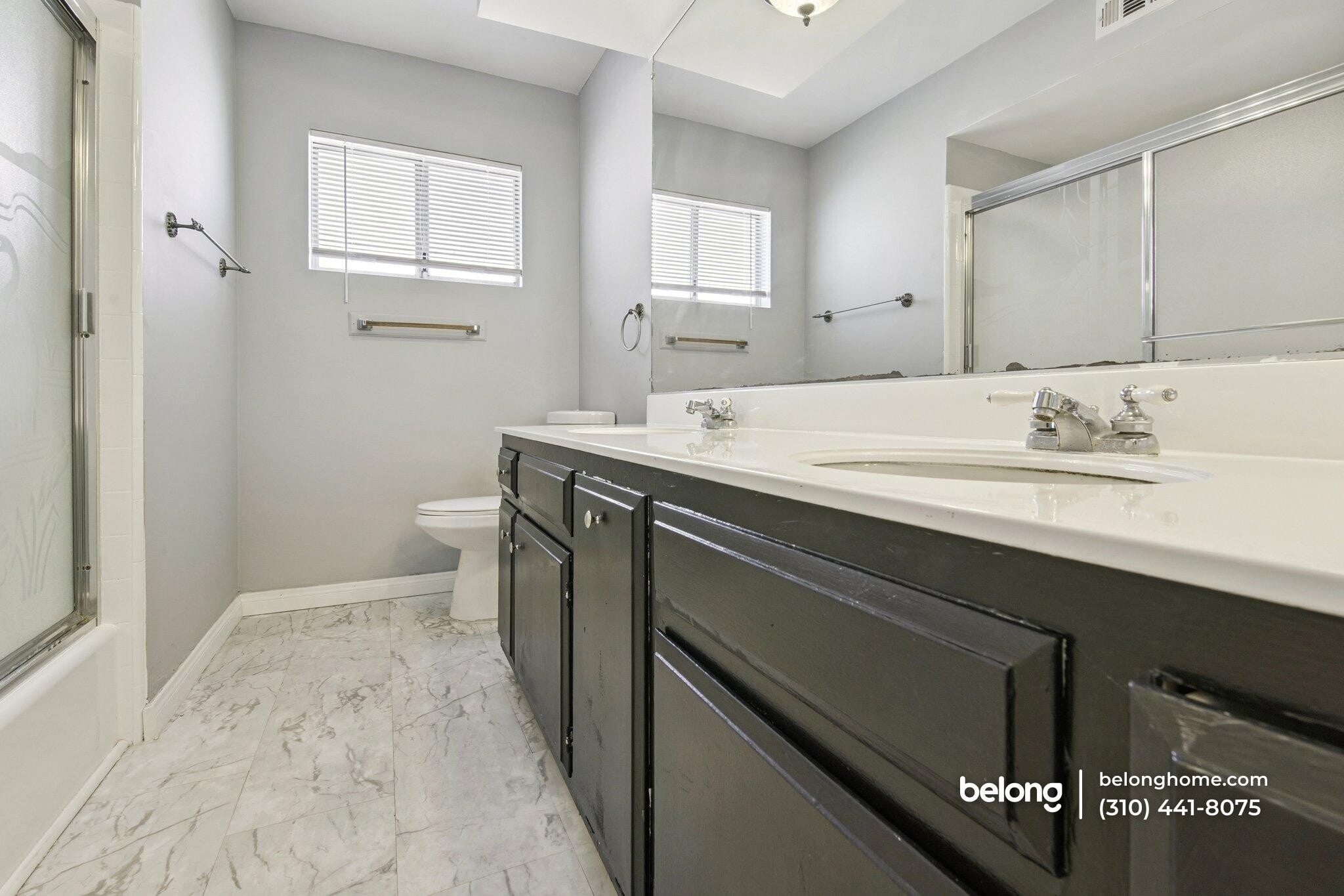 Building Photo - 6911 Bellaire Ave