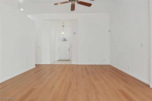 Building Photo - 6671 E Walnut Canyon Dr