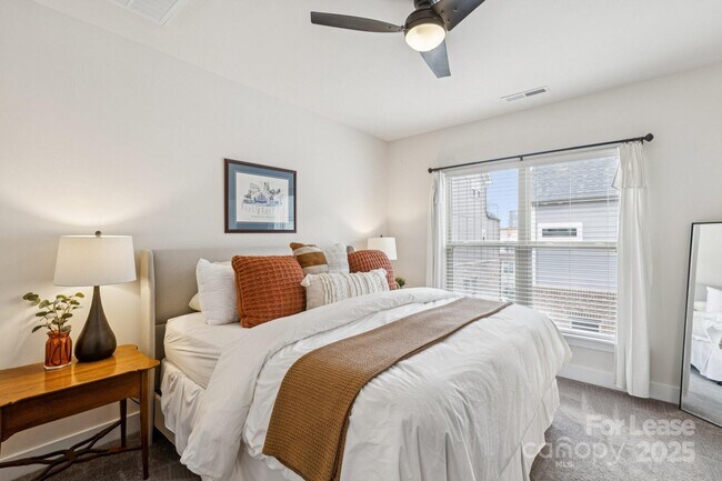 Building Photo - 12106 Brooklyn Ave