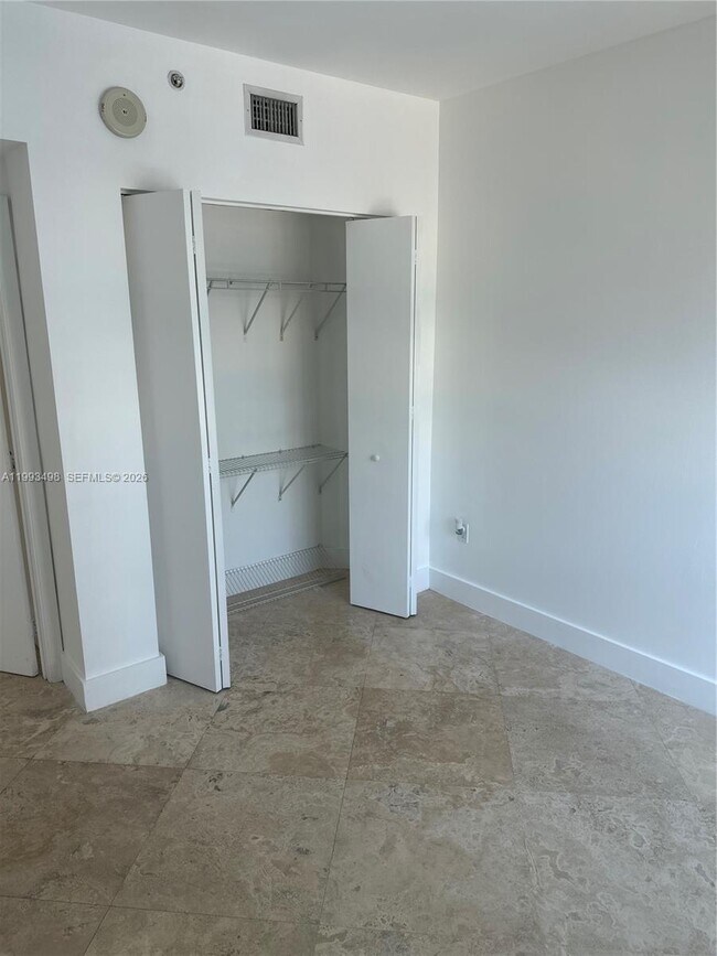 Building Photo - 350 S Miami Ave