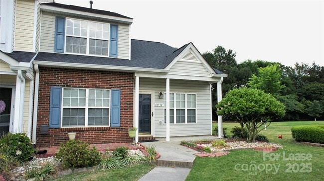Primary Photo - 10930 Kinston Ridge Pl