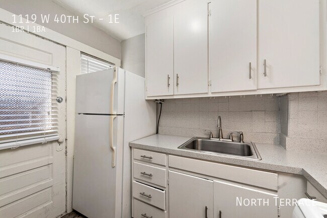 Building Photo - 1119 W 40th St