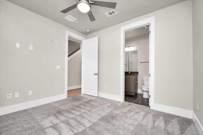 Building Photo - Mid-Town rental available