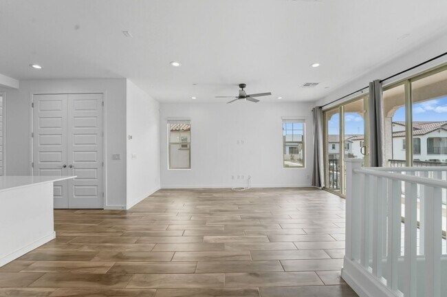 Building Photo - Like Brand New Luxurious Modern 3 Bedroom 2 Bath Townhome in Warner Meadow – Rare Rental Opportun...