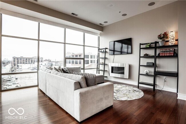 Building Photo - 802 N Meridian St