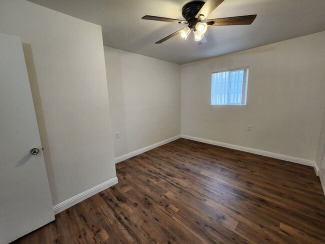 Building Photo - Renovated Beauty with a full-service Casita