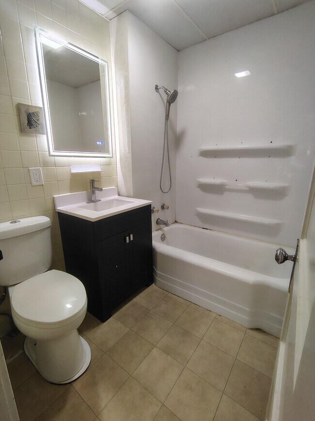 Building Photo - 1812 S 4th St