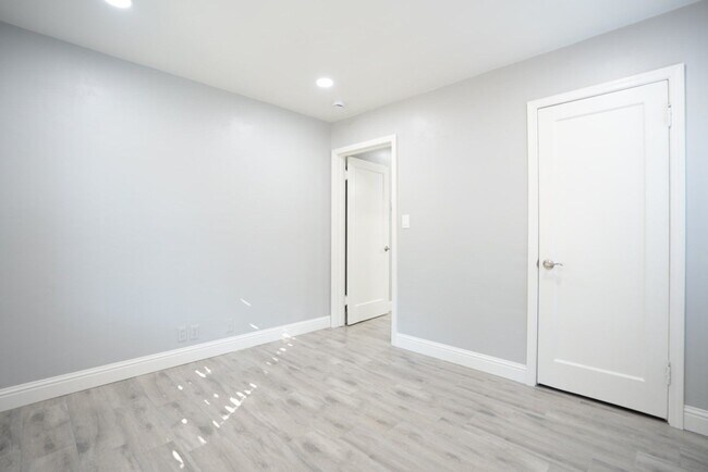 Building Photo - Charming Three Bedroom Westwood Napa Home