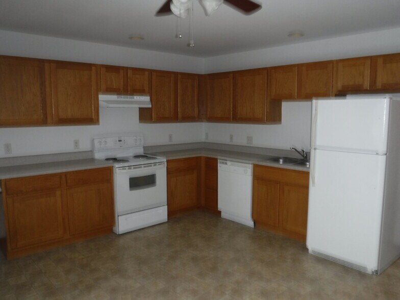 Building Photo - 5606 E Valley View Dr