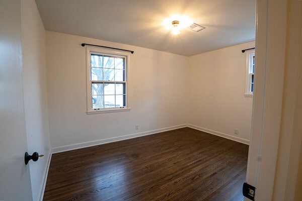 Building Photo - 4900 Jonquil Dr