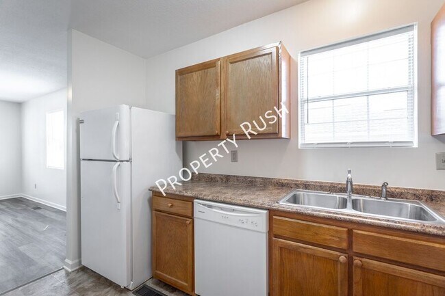 Building Photo - 420 Hedgewood Dr