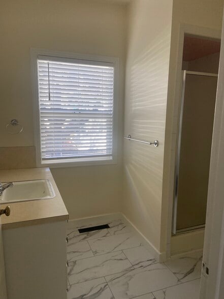 Building Photo - 3145 E St