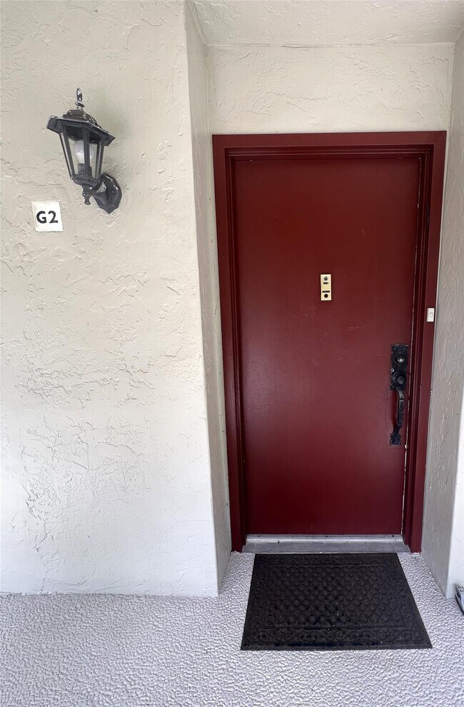 Building Photo - 4801 Martinique Pl