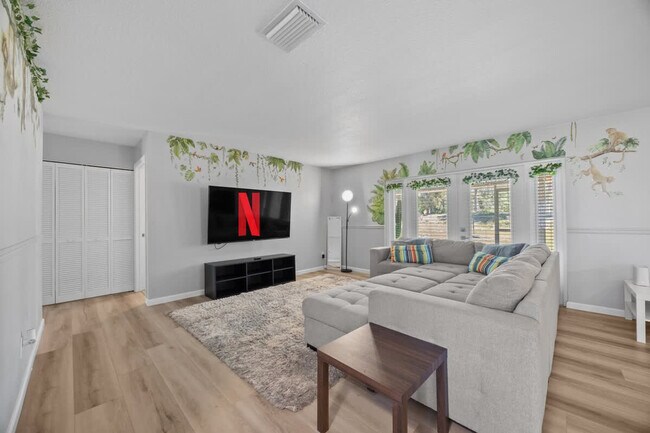 Building Photo - 12009 Florida Woods Ln