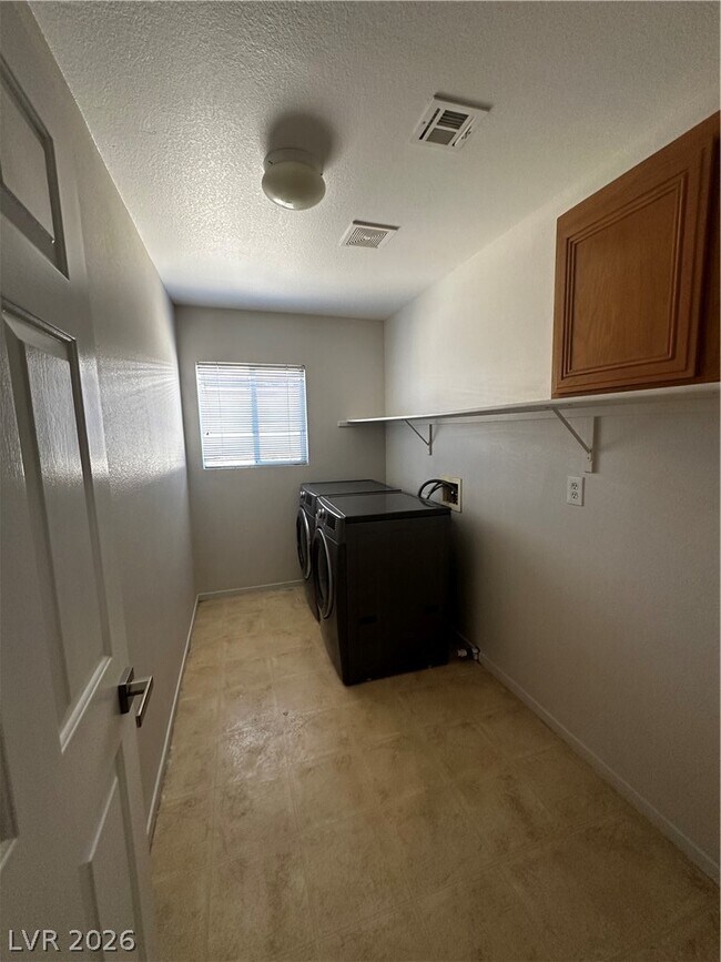 Building Photo - 2569 Williamsburg St