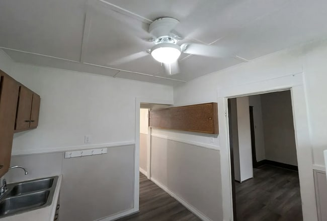Building Photo - ?? Affordable 1BR/1BA Apartment – Pet Friendly with Shared Yard
