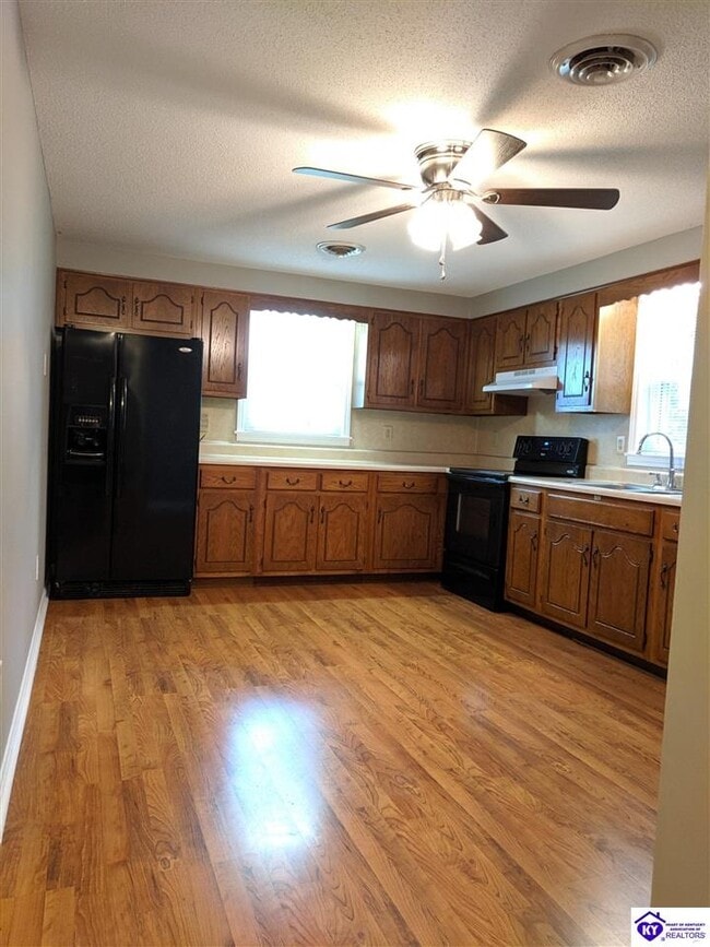 Building Photo - 638 Miller Rd