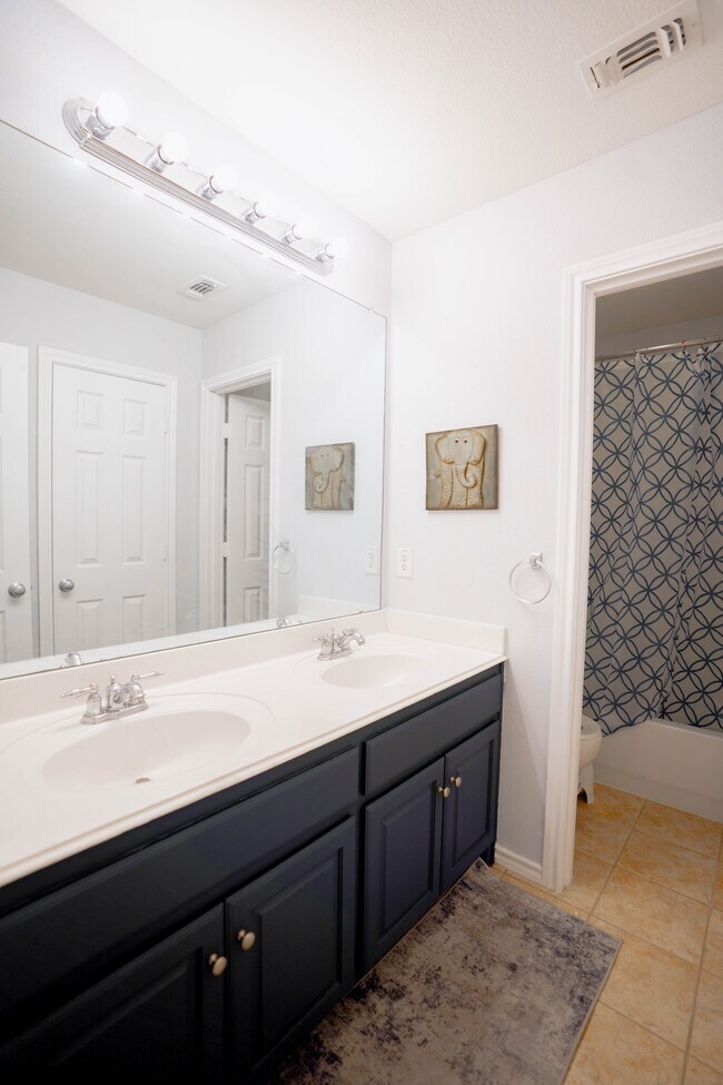 Building Photo - 1931 Palisade Ct